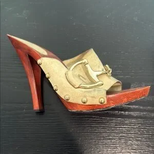 Gucci | Shoes | Gucci Cream Mules With Elegant Design | Poshmark display picture 3